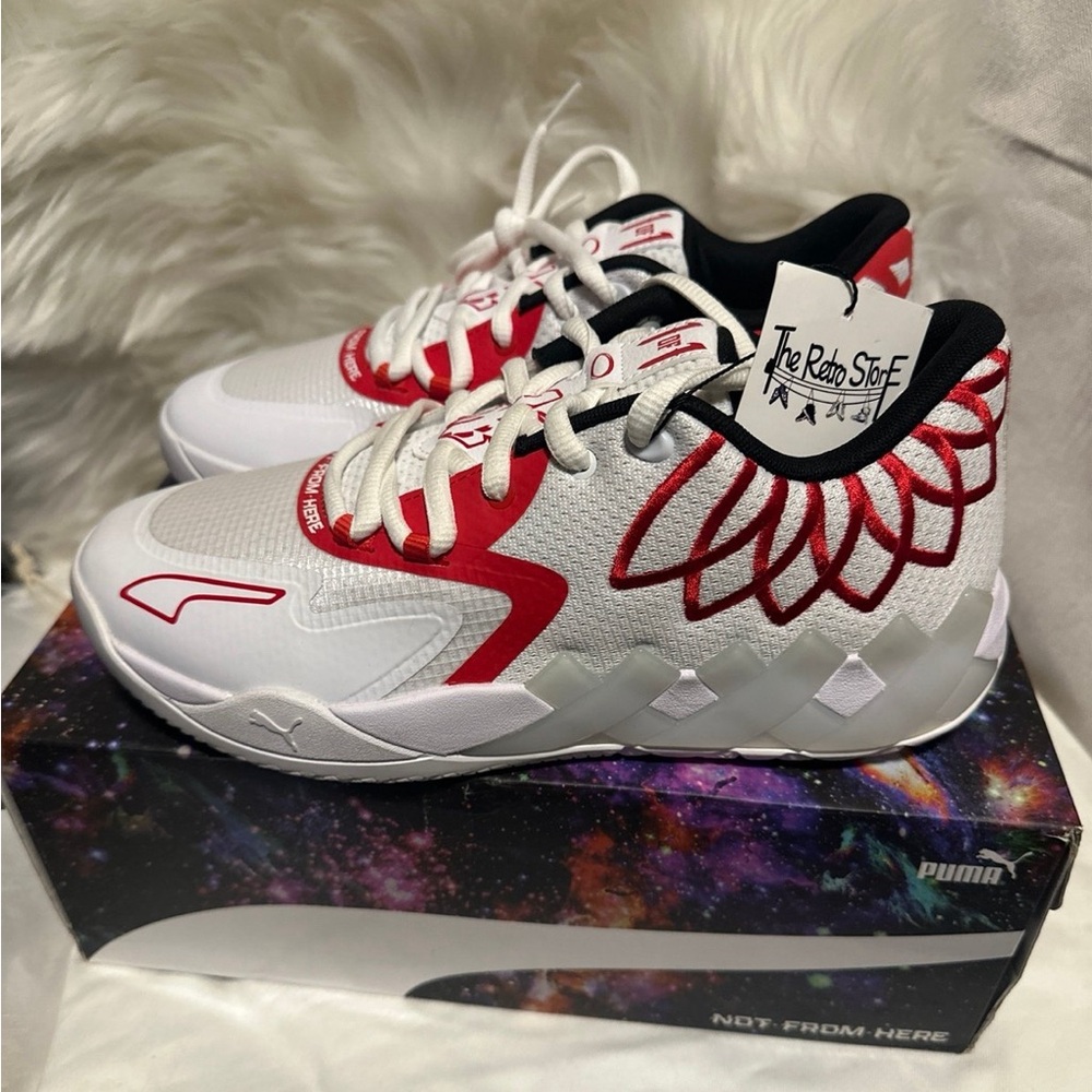 Men’s basketball shoes 8.5 M (41)